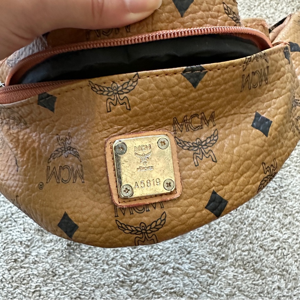 MCM Belt Bag - Picture 4 of 4